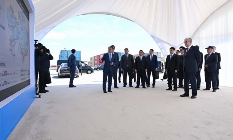 The Head of State got acquainted with the development of the transport and logistics infrastructure in Mangystau.