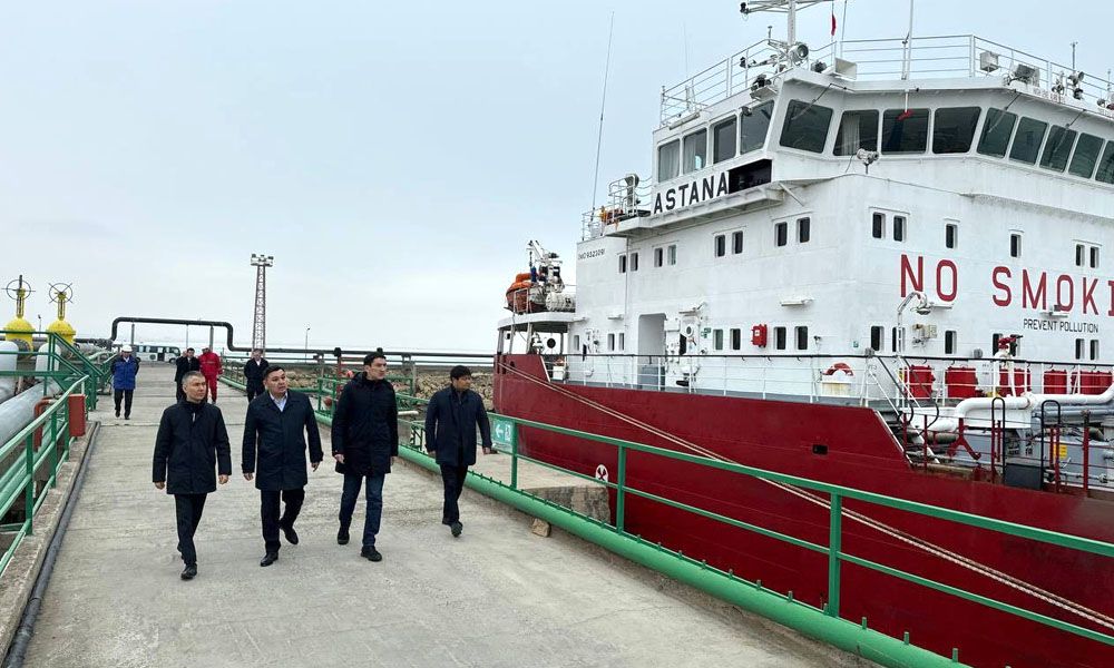 Chairman of the Management Board of JSC NC KazMunayGas (KMG) Magzum Mirzagaliyev familiarized with the work of BP Sangachal and Azertrans terminals involved in the transit of Kazakh oil during his business trip to Baku