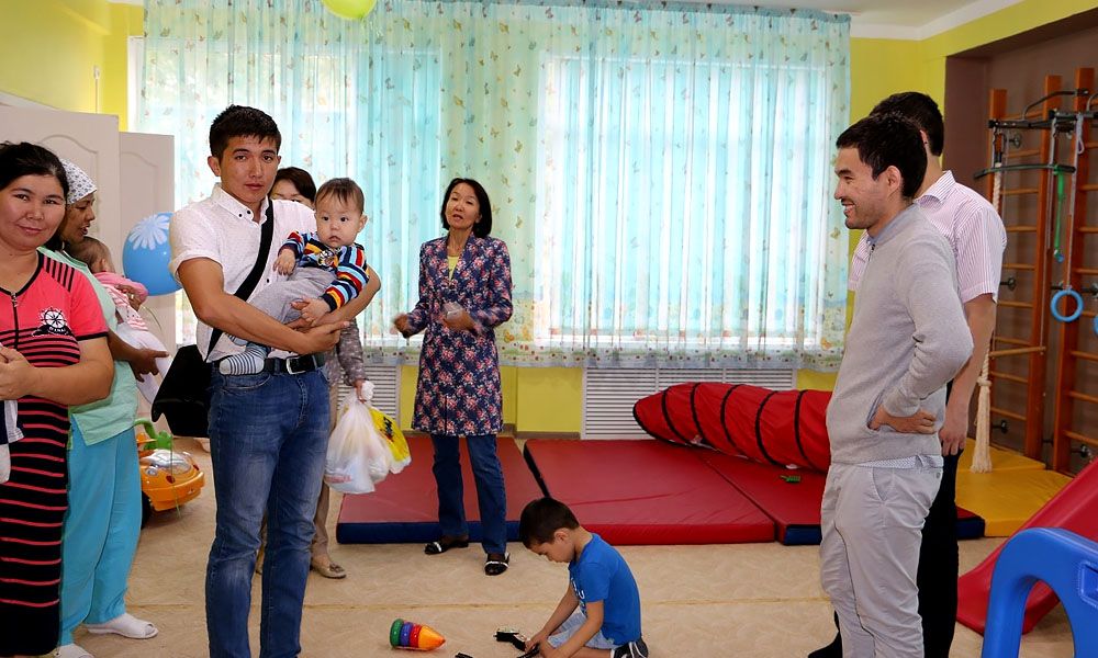 Personnel of the NMSK "Kazmortransflot" congratulated the children of the Mangistau Regional Specialized Baby House on June 1 - Children's Day